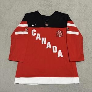 Nike Team Canada Hockey Kids Jersey 100th Anniversary Red S/M Boys’